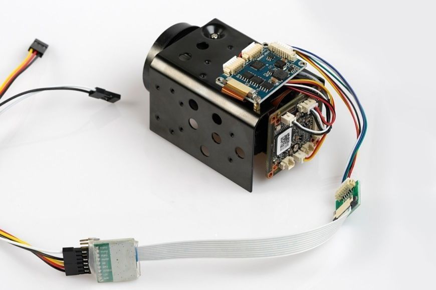 Камера аналогова 163г Foxeer 700TVL CMOS 30x зум з PWM керуванням для дронів DT1605UA фото