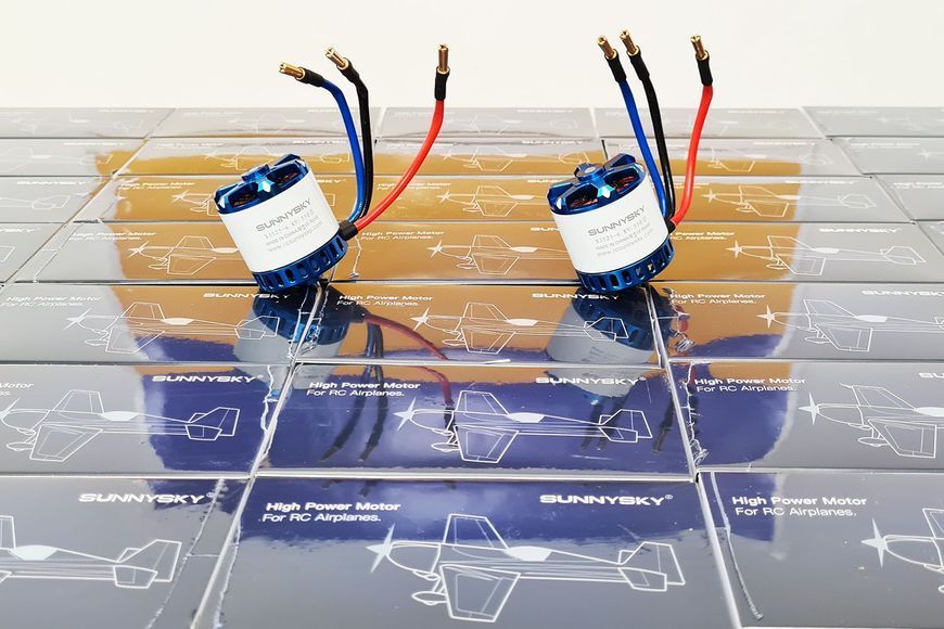 Мотор для літаків SunnySky X3525 V3 KV550 DT1808UA фото