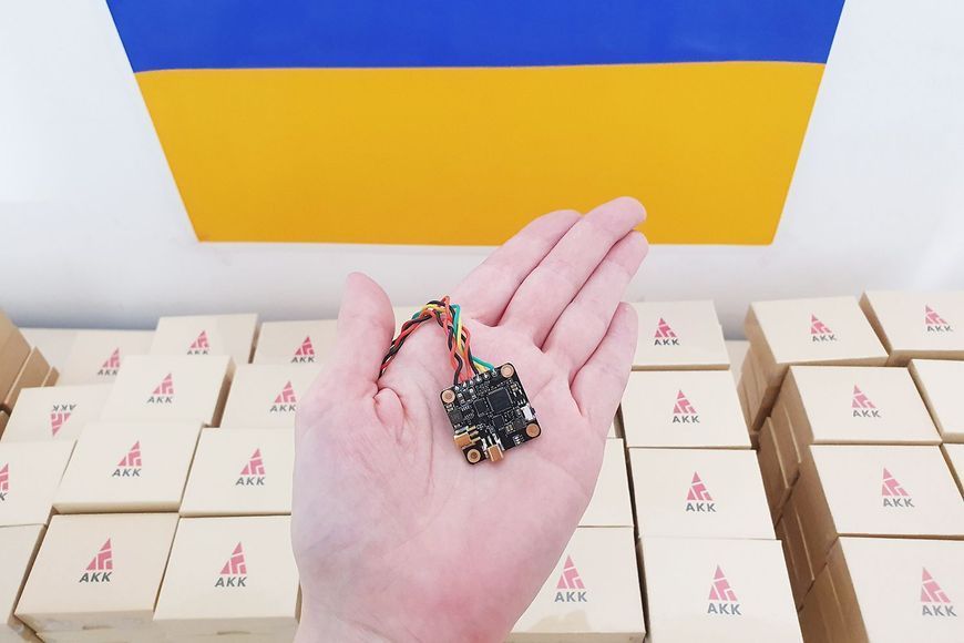 Відеопередавач AKK New Era 5.8GHz Diversity 25-400mW 20x20мм DT1559UA фото