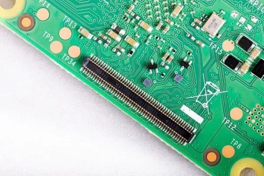 Обчислювальний модуль Pi Compute Module 4 (CM4) 8GB RAM 8GB eMMC + WiFi CM4108008 Raspberry DT2679UA фото