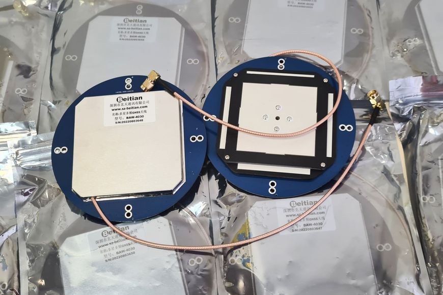 Антена GPS Beitian BAW-4030 DT2832UA фото