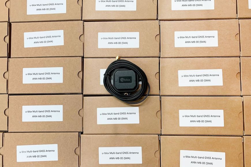 Антена GPS мультидіапазонна Ardusimple GNSS ANN-MB-00 IP67 SMA з кабелем DT2074UA фото